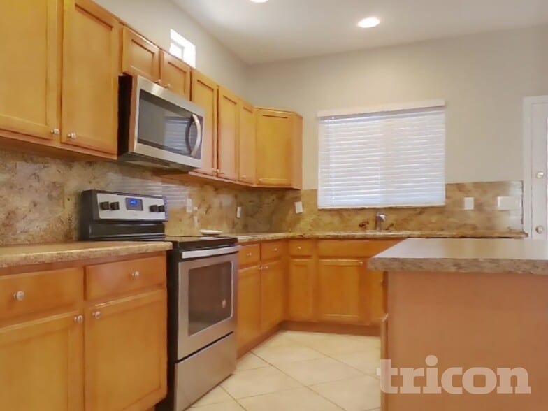 Building Photo - 9406 W Berkeley Rd