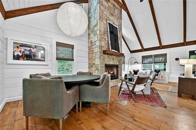 Building Photo - 545 Chestnut Ridge Cir