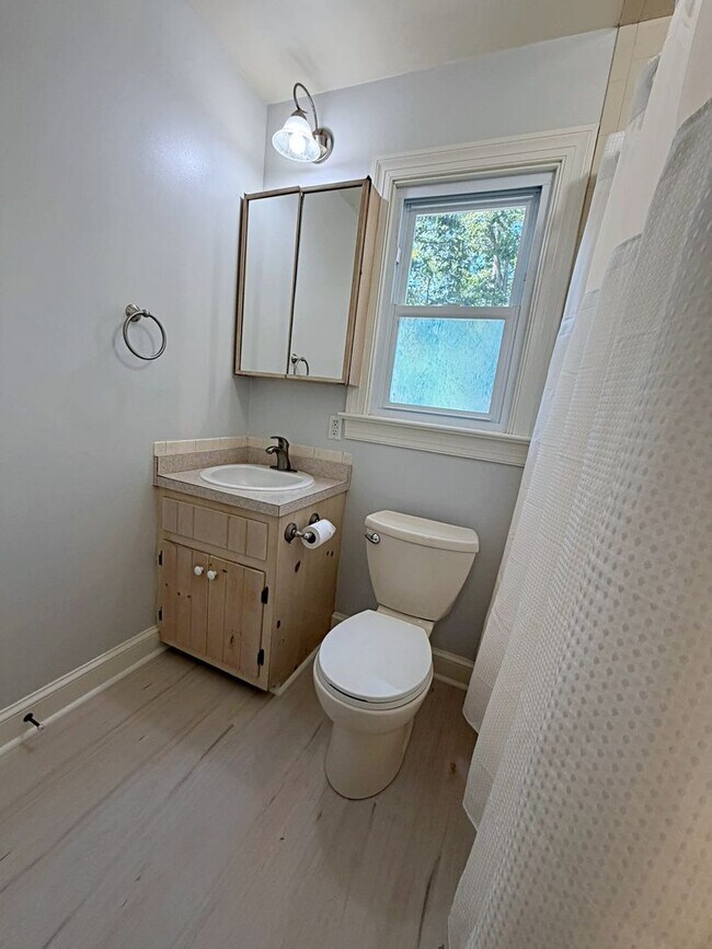 Building Photo - 8800 Sedbergh Dr
