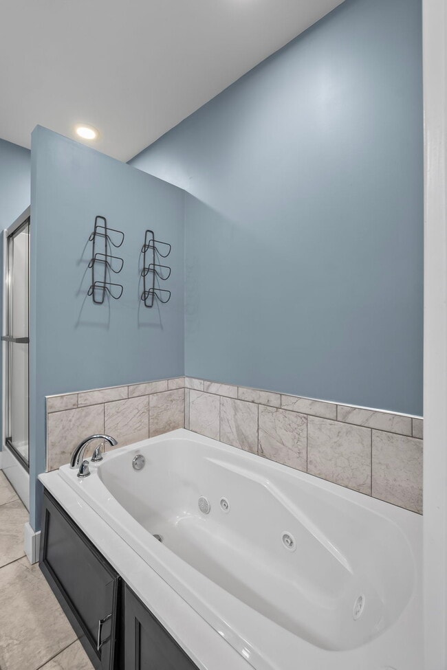 Building Photo - 145 Summerfield Way