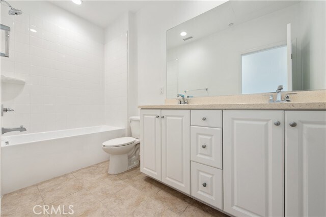 Building Photo - 61 Quill