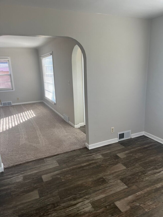 Building Photo - 3 Bedroom Home!