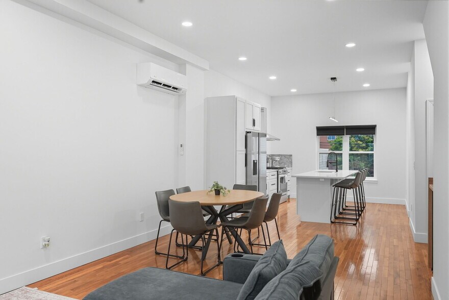 Dining Area & Kitchen - 1236 Butterfield Way