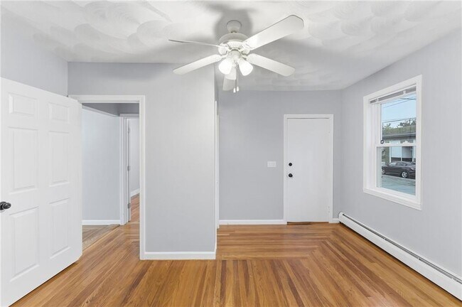 Building Photo - 108 Waterman Ave