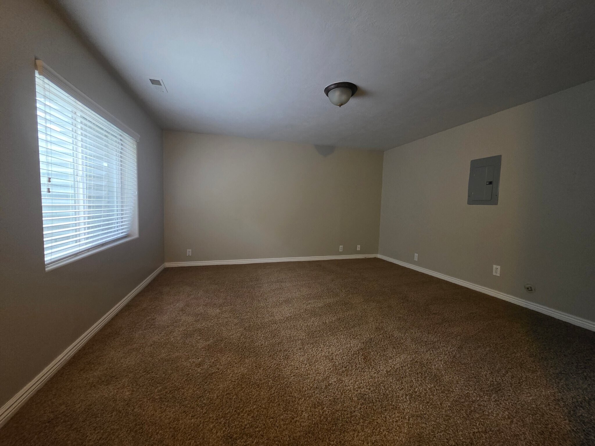Building Photo - 1486 E 1320 S