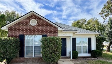 Building Photo - 115 Lauren Ln
