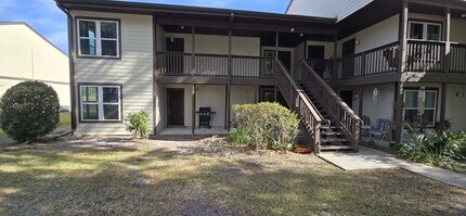 Building Photo - 2 bed 2 baths condo
