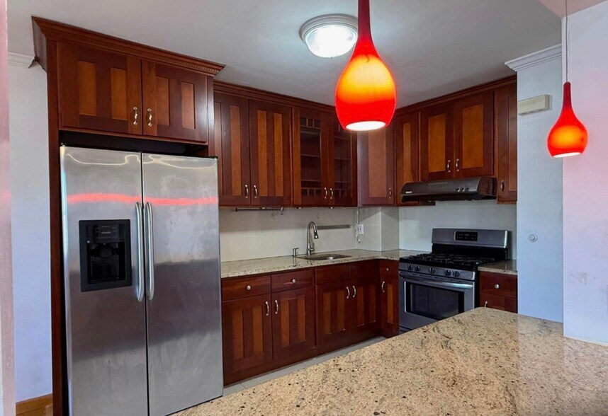 Building Photo - 56-61 219th St