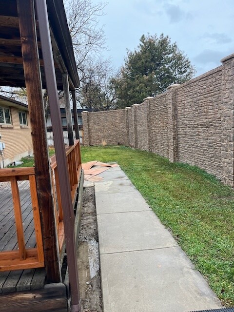 Back Yard - 2112 W Bowling Ave