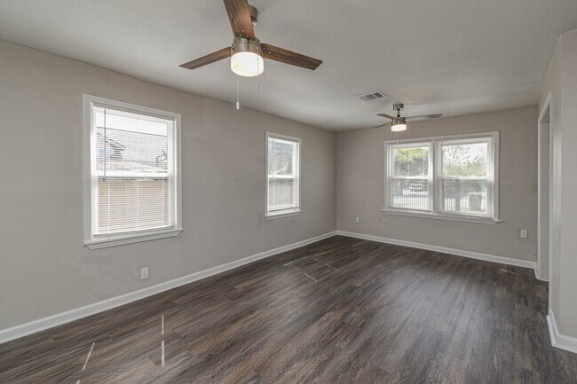 Building Photo - 3709 Gager St