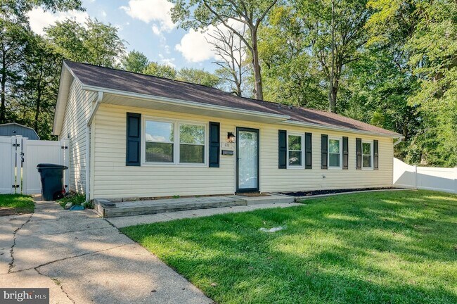 Building Photo - 630 Sequoia Dr