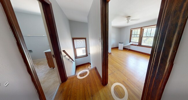 Building Photo - 785 N. Maple-785-1