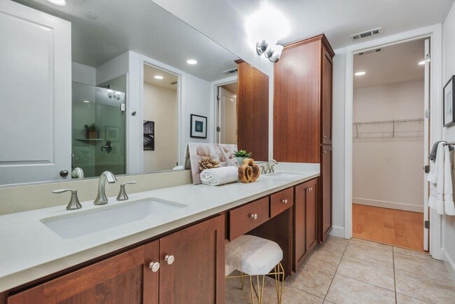 Building Photo - 5 Artisan Way