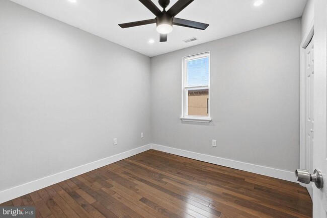 Building Photo - 2106 Manton St