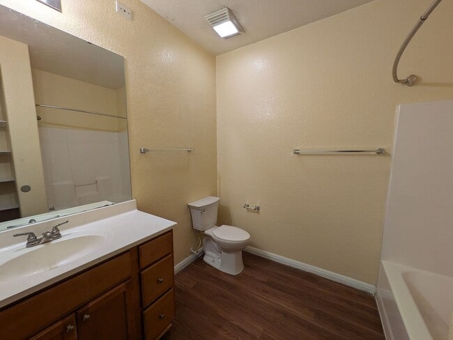 Building Photo - 2905 Pecos St