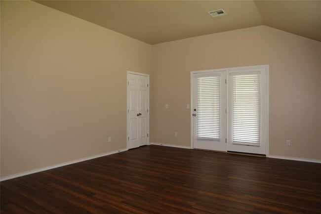 Building Photo - 905 Renita Way