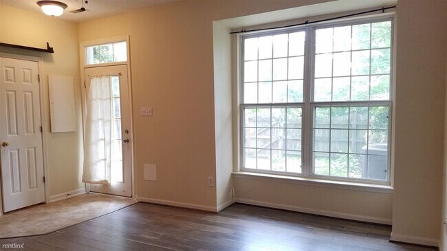 Building Photo - 5208 Duke Ct