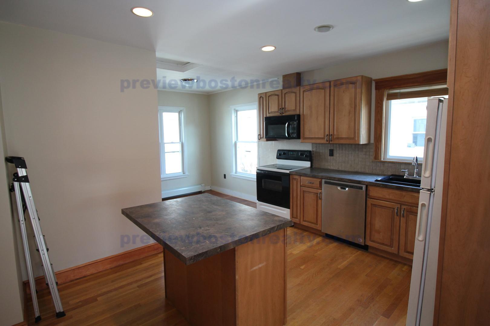 Building Photo - 151 Tremont St