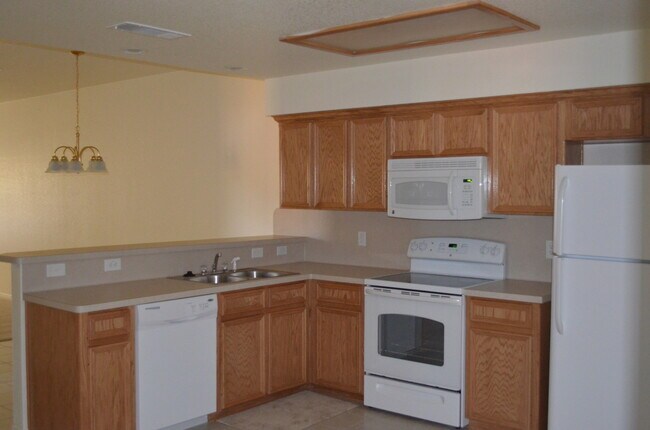 Building Photo - 908Rebecca