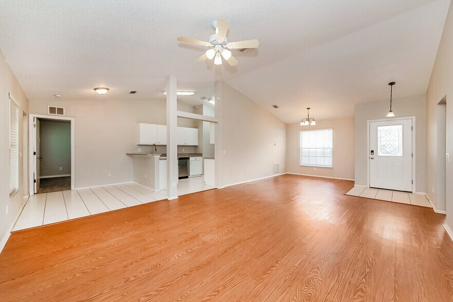 Building Photo - 11804 Dunster Ln