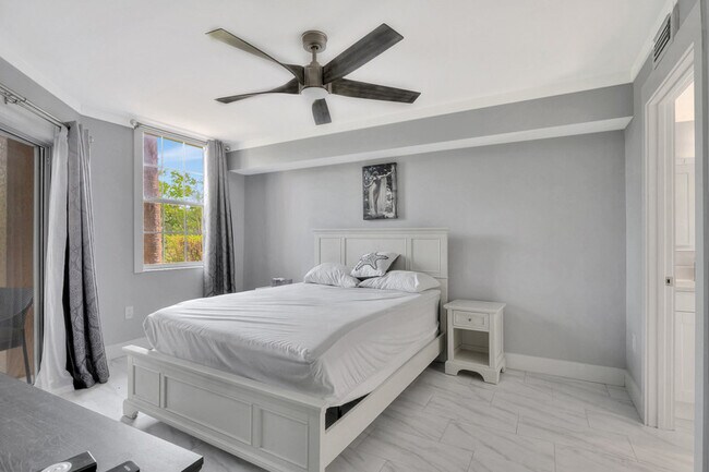 Building Photo - 8687 River Homes Lane