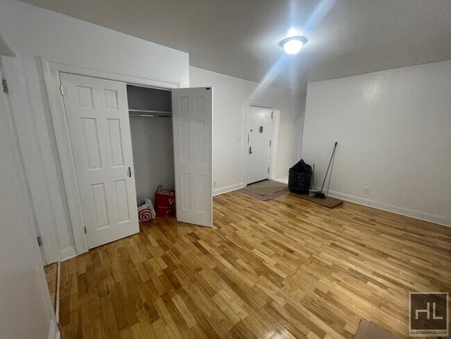 Building Photo - EAST 92 STREET