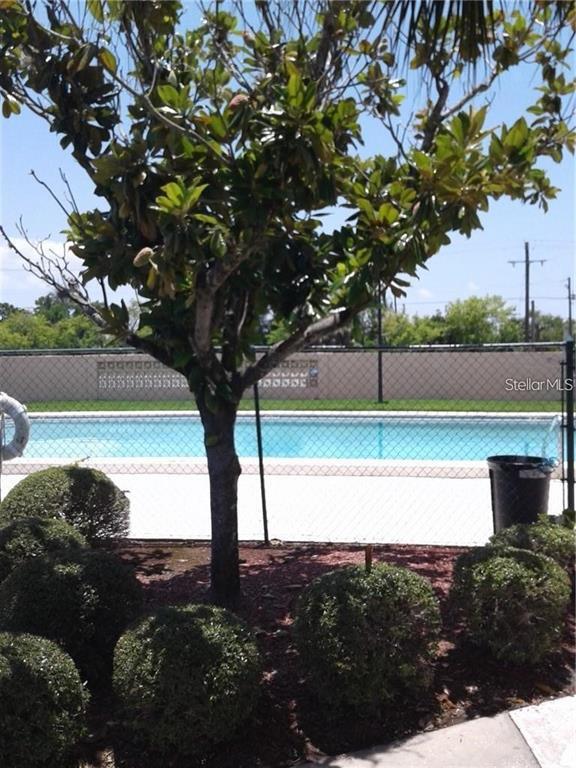 Building Photo - 9004 Tudor Dr