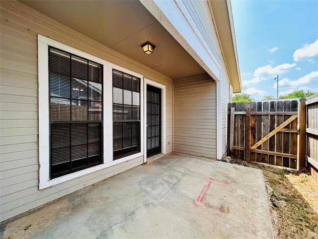 Building Photo - 9221 Kempler Dr