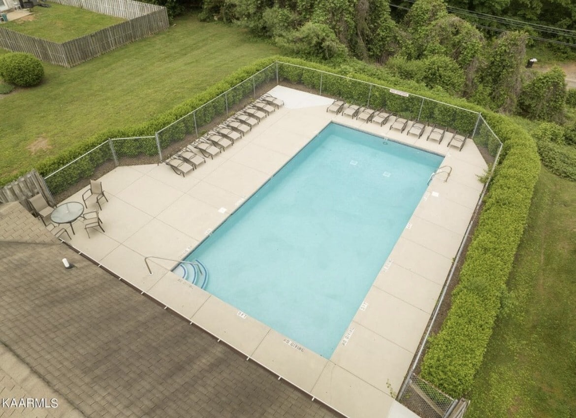 Pool - 920 Brittany Deanne Ln