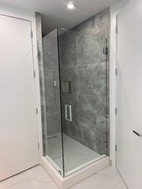 Building Photo - 220 Lake Shore Dr