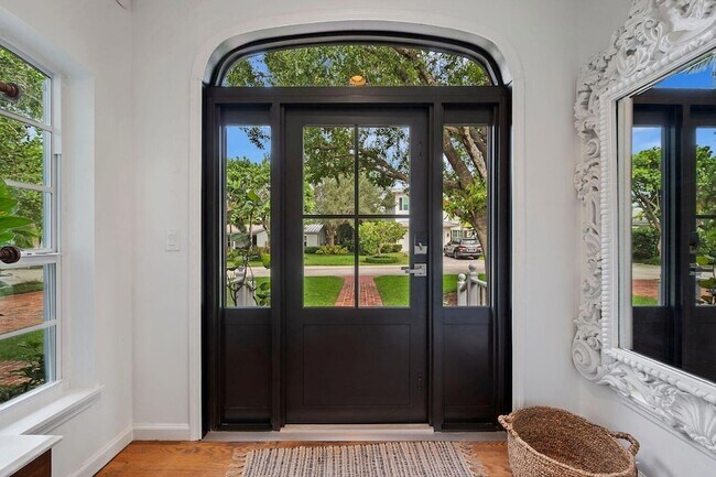 Building Photo - 302 NW 16th St