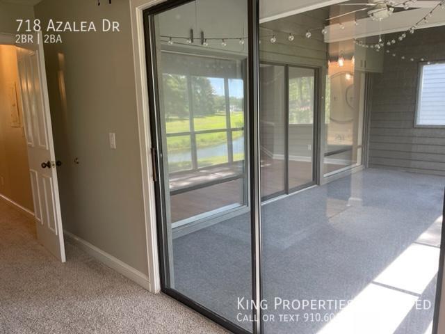 Building Photo - 718 Azalea Drive Unit 454