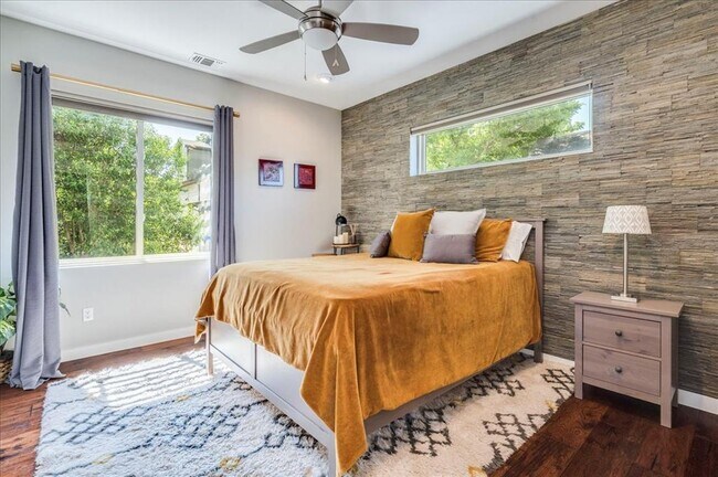 Building Photo - 3505 Villa Ct