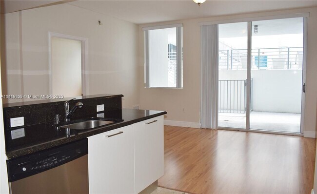 Building Photo - 3339 Virginia St