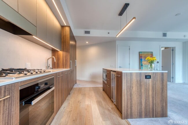 Building Photo - 280 Spear St