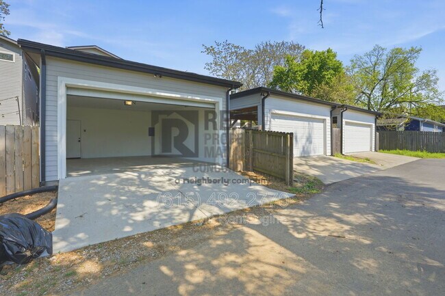 Building Photo - 1607 10th Ave N