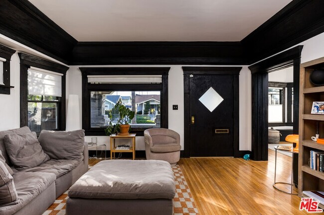 Building Photo - 3438 4th Ave