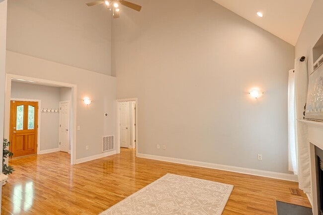 Building Photo - 769 Troon Cir