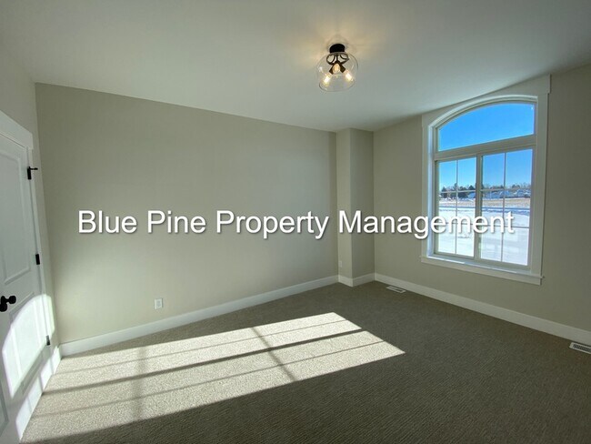 Building Photo - 1104 Cypress Loop