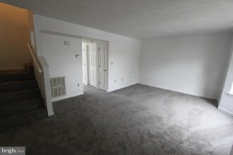 Building Photo - 160 Stadium Cir