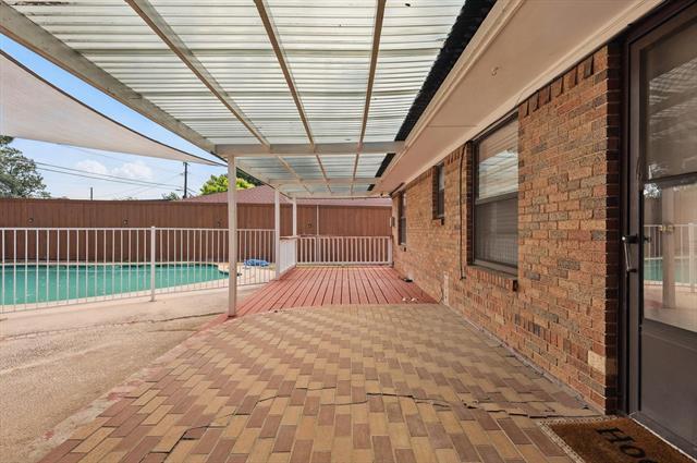 Building Photo - 2915 Touraine Dr