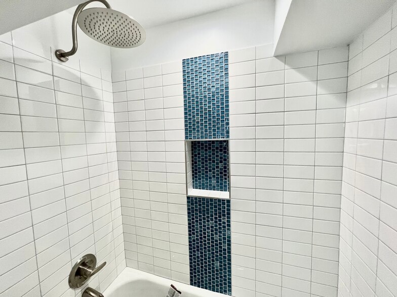 Rain shower - 395 Warburton Ave