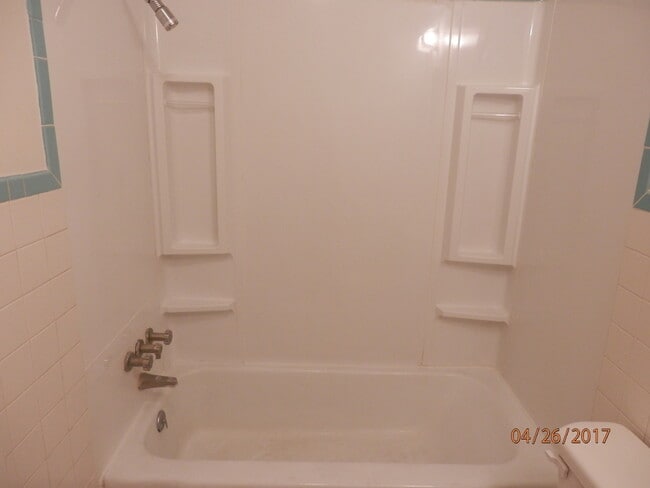 Building Photo - 915 S Platinum Ave