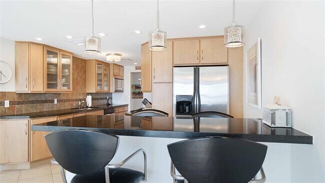 Building Photo - 3900 Galt Ocean Dr