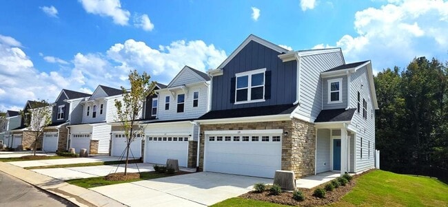Building Photo - 119 Gamay Dr