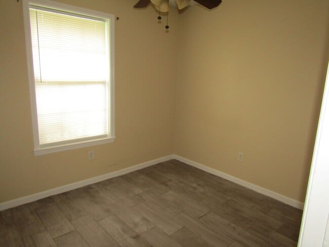 Building Photo - 1088 Desert Shield St