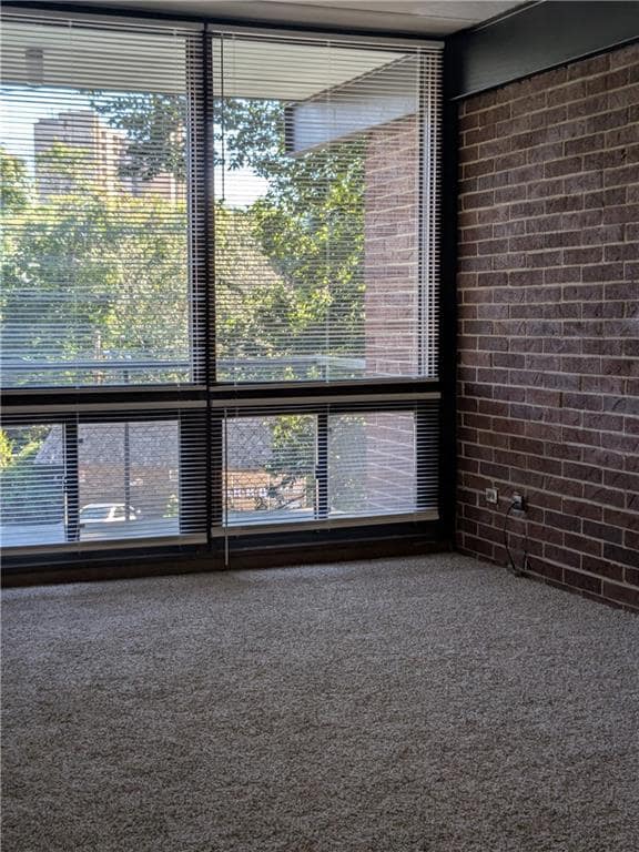 Building Photo - 7 S University Ave