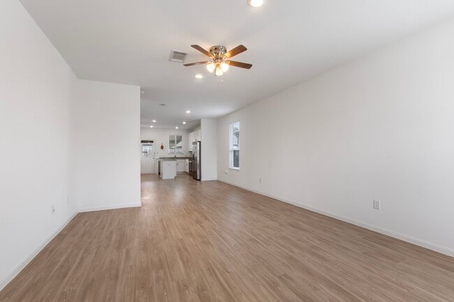 Building Photo - 17714 Winnower Ln