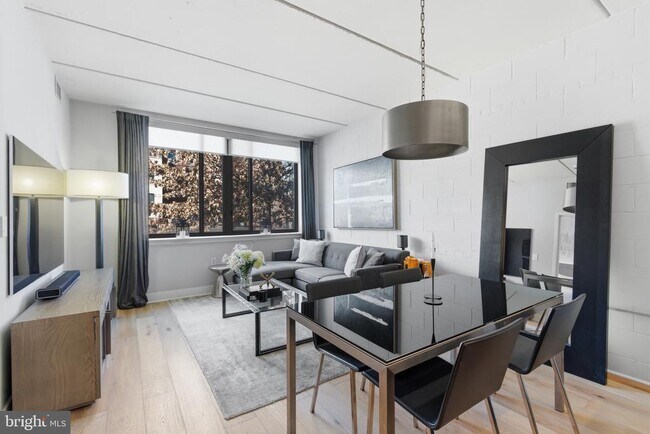 Building Photo - 1529 14th St NW