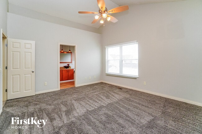 Building Photo - 5620 Cardin Blvd